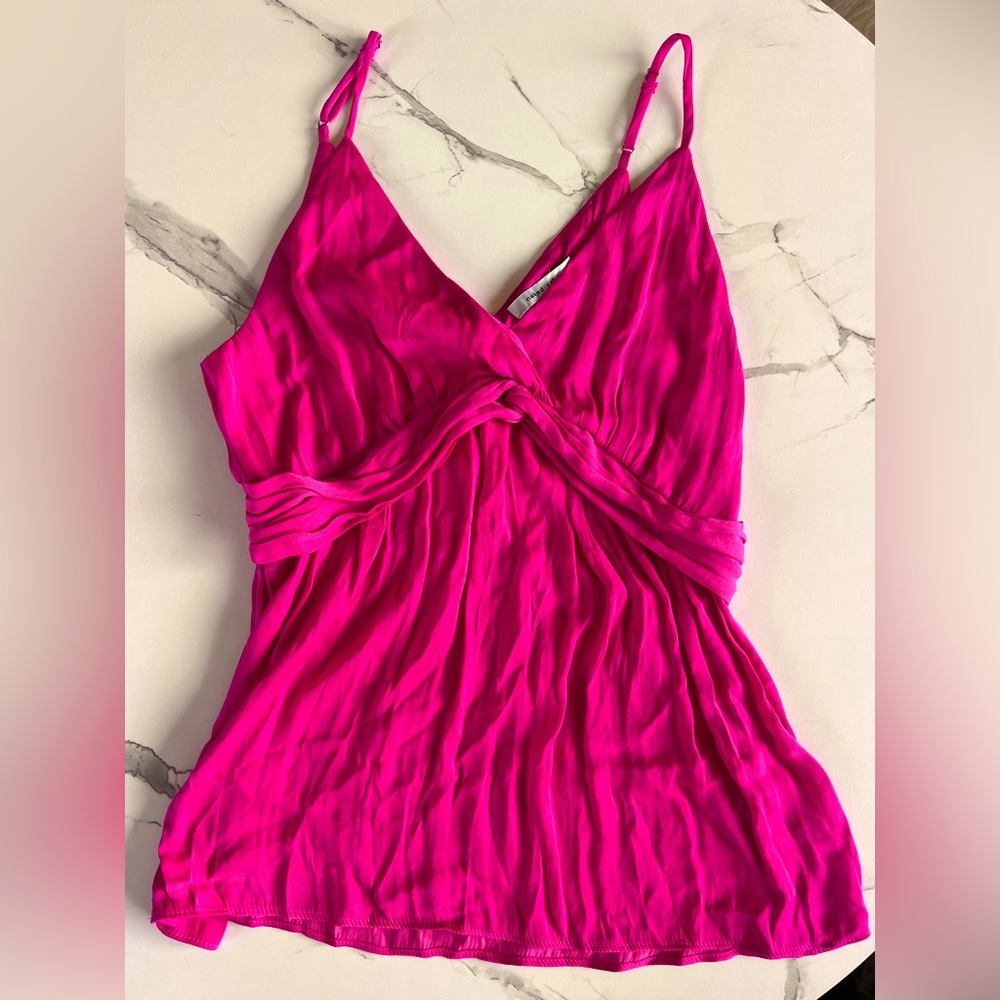 Hot pink tank size small
